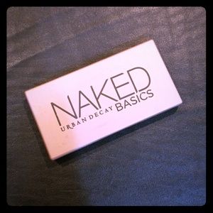 Urban Decay Naked Basics mini palette